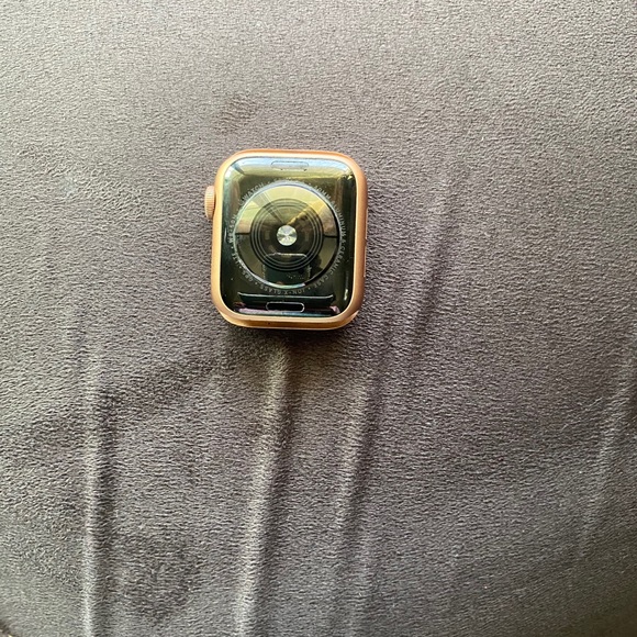 Series 4 Apple Watch main image 4
